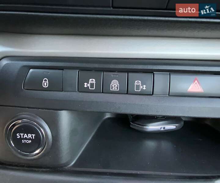 Минивэн Peugeot Traveller 2018 в Харькове