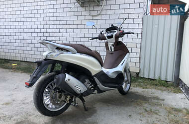 Макси-скутер Piaggio Beverly 2013 в Житомире