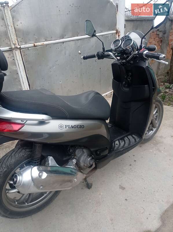 Скутер Piaggio Beverly 2011 в Черновцах фото 7 Скутер Piaggio Beverly 2011 в Черновцах