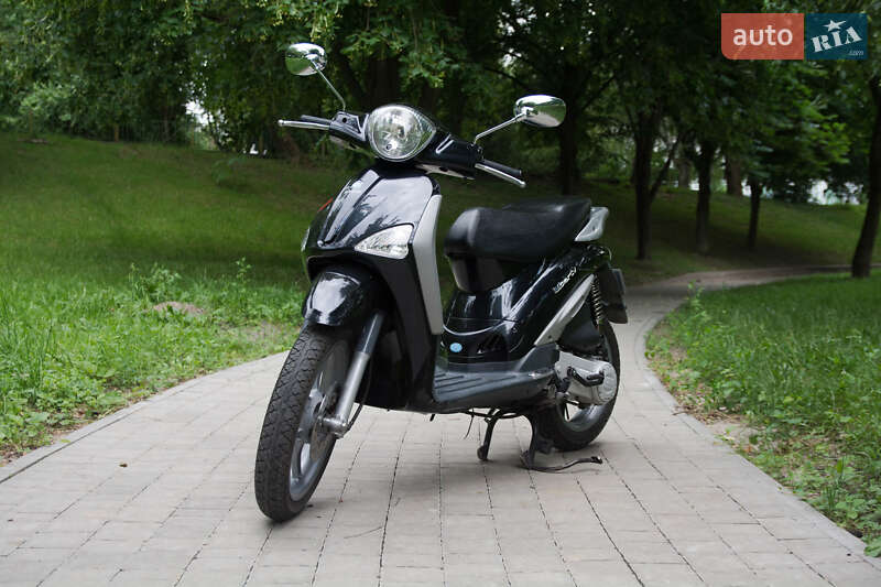 Скутер Piaggio Liberty 50 2007 в Ровно