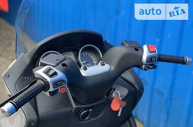 Макси-скутер Piaggio MP3 2014 в 