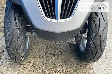 Макси-скутер Piaggio MP3 2014 в 