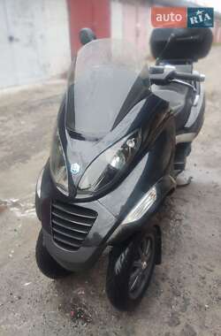 Грузовые мотороллеры, мотоциклы, скутеры, мопеды Piaggio MP3 2007 в Киеве
