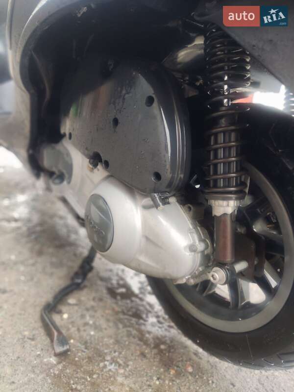 Вантажні моторолери, мотоцикли, скутери, мопеди Piaggio MP3 2007 в Києві фото 12 Вантажні моторолери, мотоцикли, скутери, мопеди Piaggio MP3 2007 в Києві