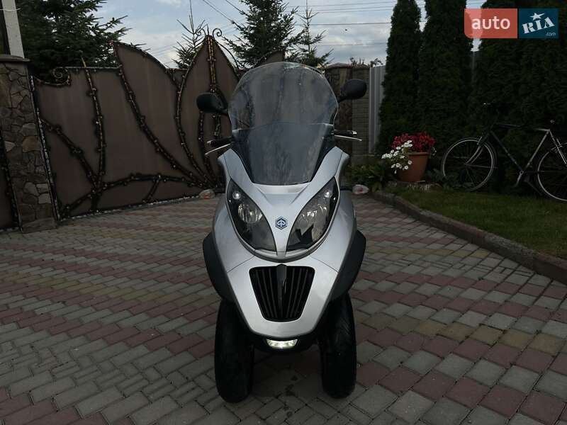 Макси-скутер Piaggio MP3 2008 в Самборе