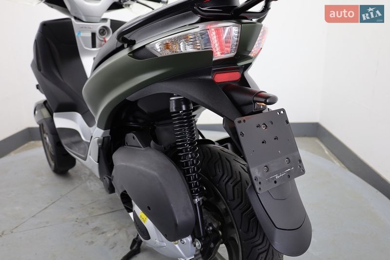 Мотороллер Piaggio MP3 2014 в Гнивани