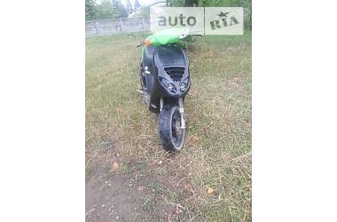 Скутер Piaggio NRG 2000 в Чернівцях