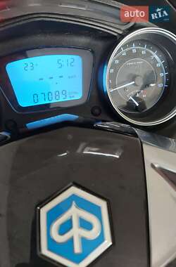 Макси-скутер Piaggio X10 2013 в 