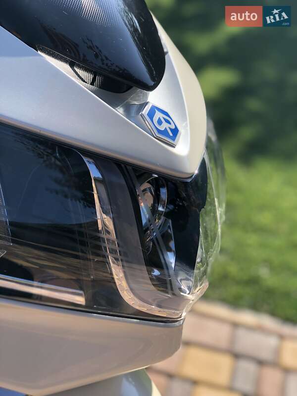 Макси-скутер Piaggio X10 2014 в Умани