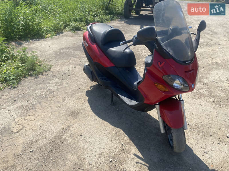 Максі-скутер Piaggio X9 2003 в Іршаві