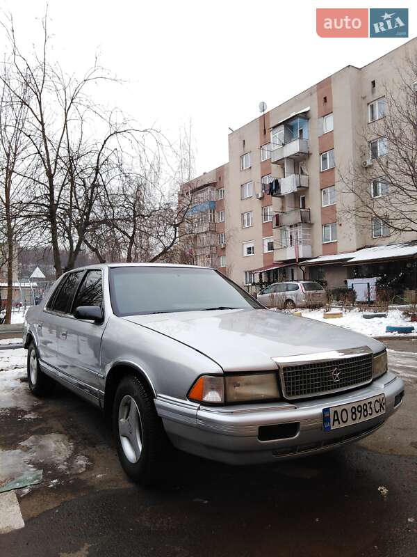 Седан Plymouth Acclaim 1990 в Мукачево