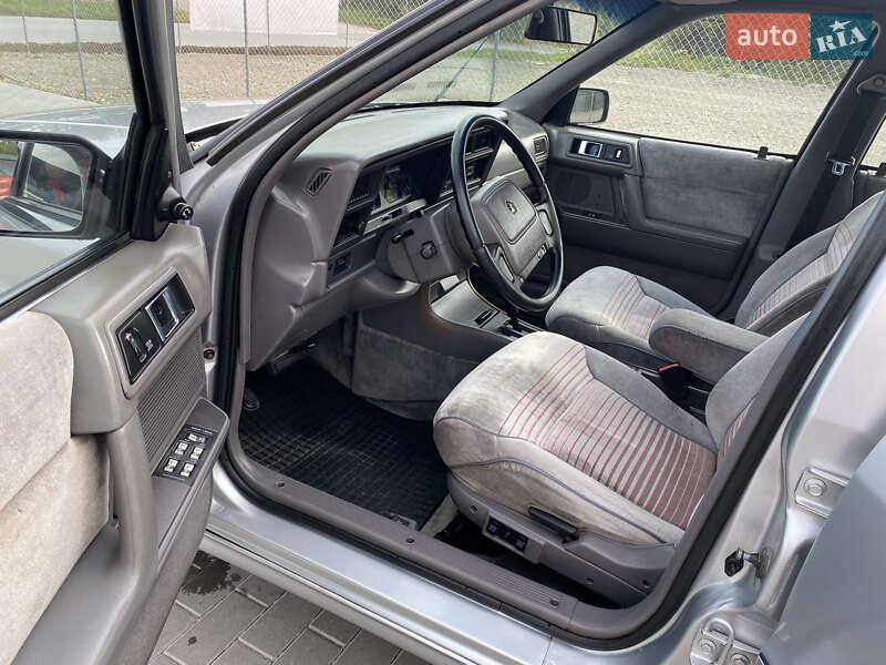 Седан Plymouth Acclaim 1989 в Кам'янець-Подільському