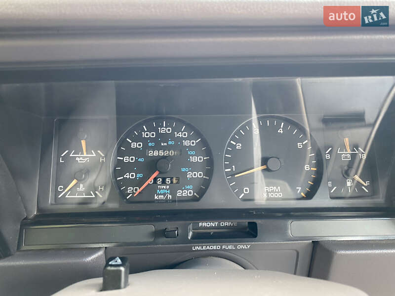 Седан Plymouth Acclaim 1989 в Кам'янець-Подільському