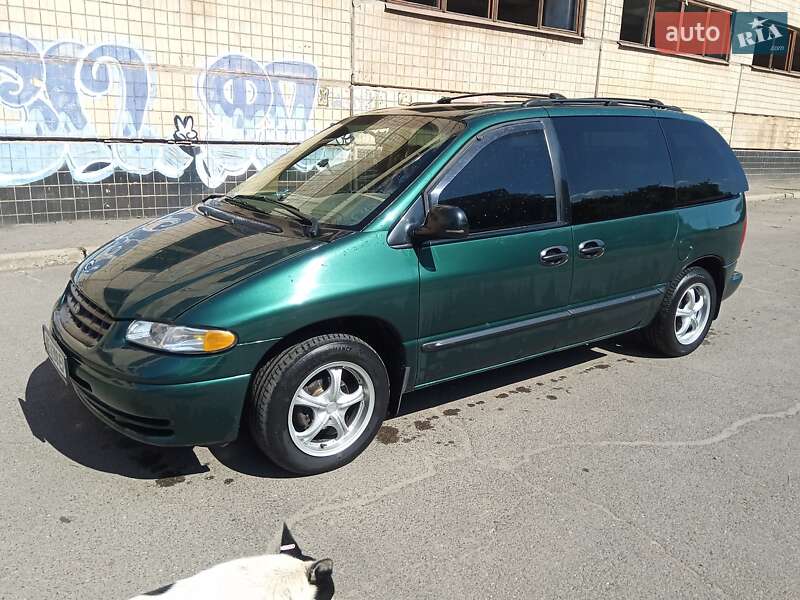 Мінівен Plymouth Voyager 1997 в Кривому Розі
