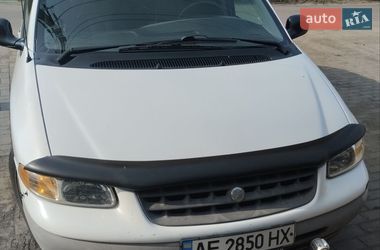 Мінівен Plymouth Voyager 1996 в Павлограді