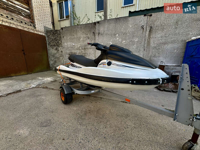 Polaris Genesis 2002