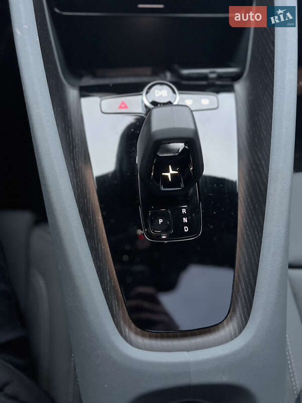 Седан Polestar 2 2020 в Львові