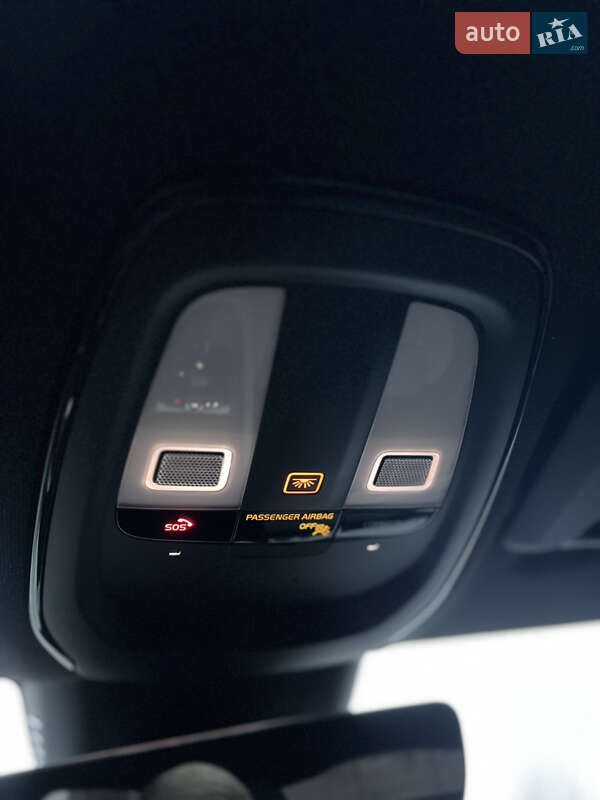 Седан Polestar 2 2020 в Львові