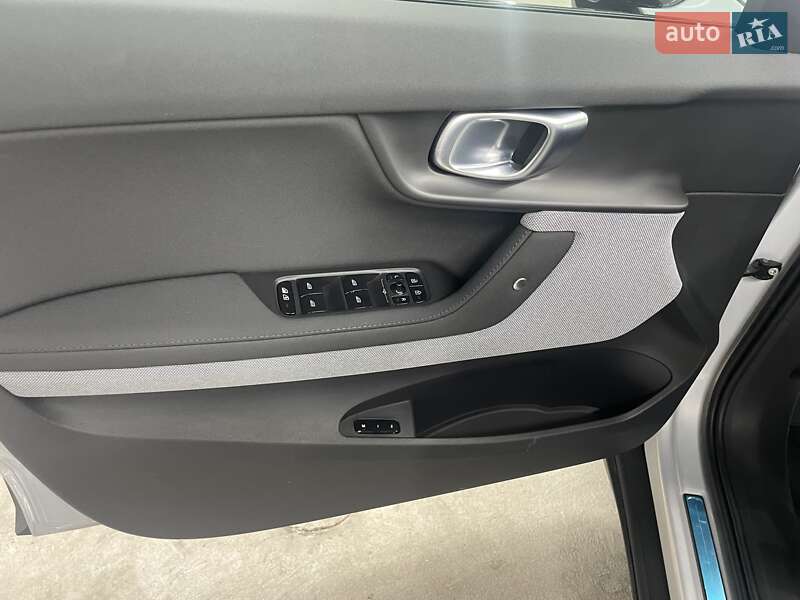 Внедорожник / Кроссовер Polestar 2 2022 в Ровно фото 22 Внедорожник / Кроссовер Polestar 2 2022 в Ровно