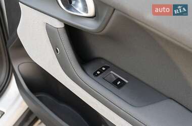 Хэтчбек Polestar 2 2022 в 