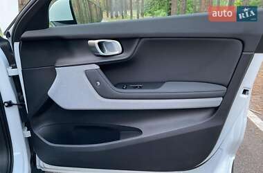 Фастбэк Polestar 2 2023 в 
