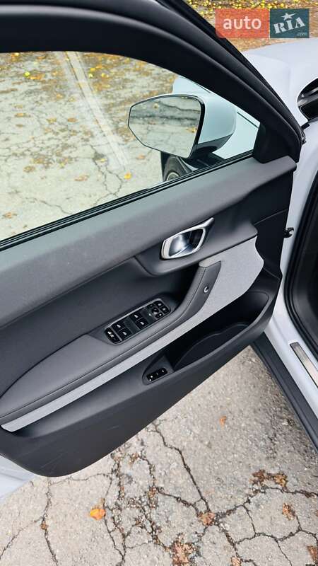 Ліфтбек Polestar 2 2022 в Хмельницькому фото 2 Ліфтбек Polestar 2 2022 в Хмельницькому