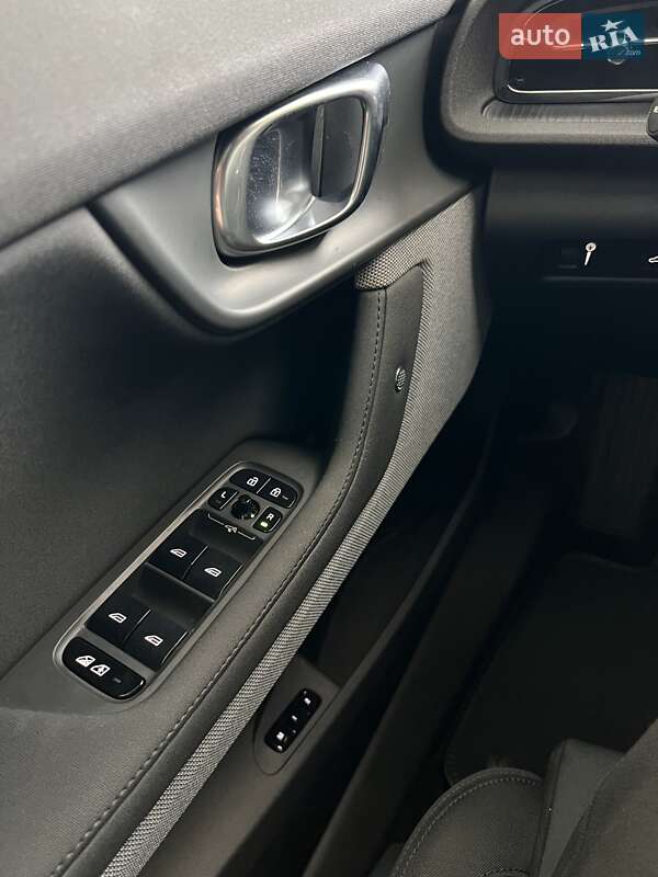 Лифтбек Polestar 2 2021 в Дубно