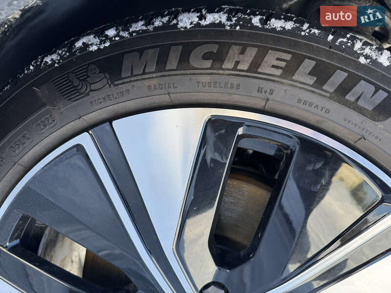 Фастбэк Polestar 2 2023 в Новояворовске