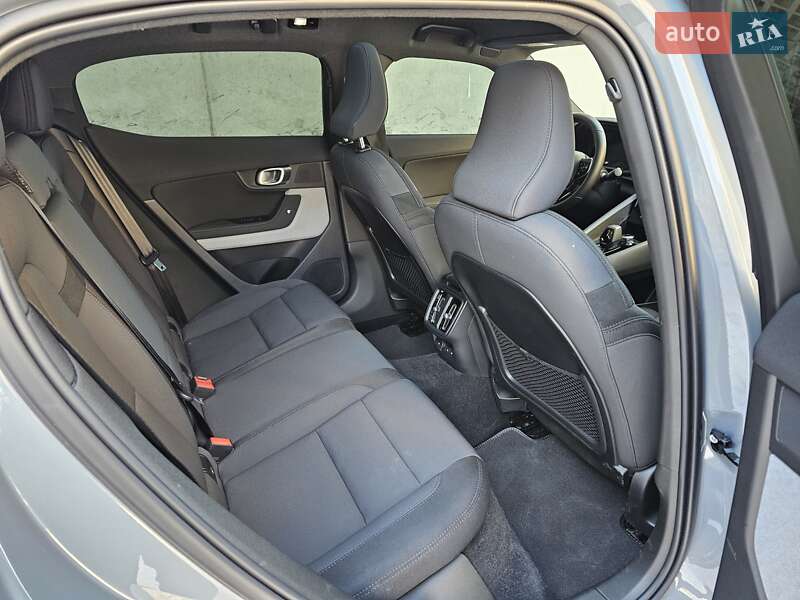 Лифтбек Polestar 2 2022 в Киеве фото 61 Лифтбек Polestar 2 2022 в Киеве