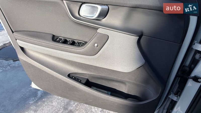 Лифтбек Polestar 2 2022 в Дубно