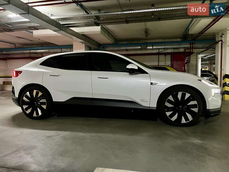 Polestar 4 2024