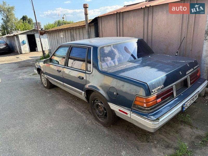 Седан Pontiac 6000 1988 в Балаклії