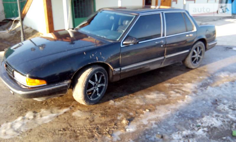 Pontiac Bonneville 1987 года