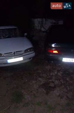 Седан Pontiac Bonneville 1992 в 