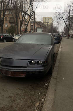 Седан Pontiac Grand Prix 1993 в Киеве