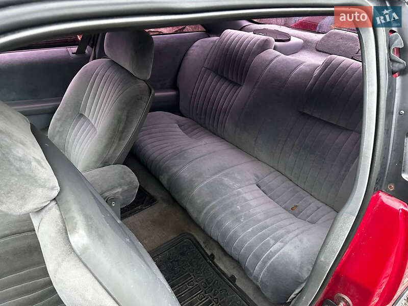 Купе Pontiac Grand Prix 1988 в Василькове