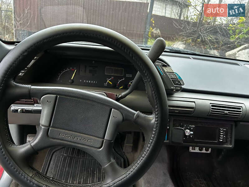 Купе Pontiac Grand Prix 1988 в Василькове