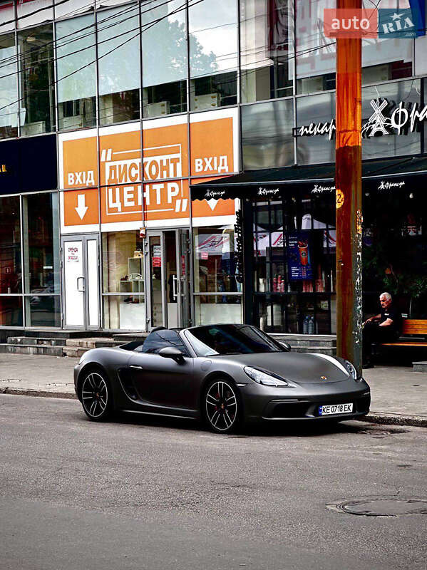 Кабріолет Porsche 718 Boxster 2016 в Дніпрі
