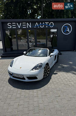 Кабриолет Porsche 718 Boxster 2017 в Черновцах