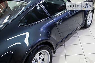 Купе Porsche 911 1989 в 