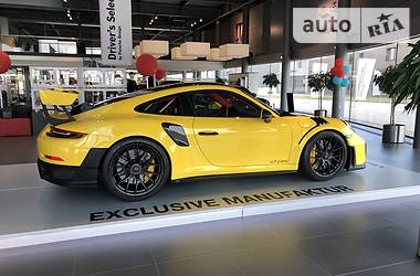 Купе Porsche 911 2018 в 