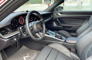 Купе Porsche 911 2021 в 