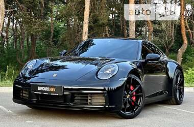Купе Porsche 911 2021 в 