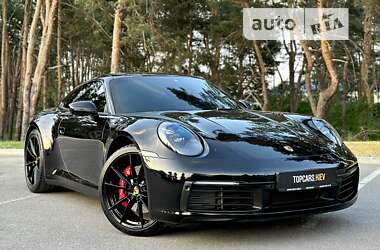 Купе Porsche 911 2021 в 