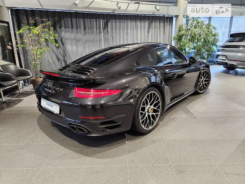 Купе Porsche 911 2013 в Дніпрі