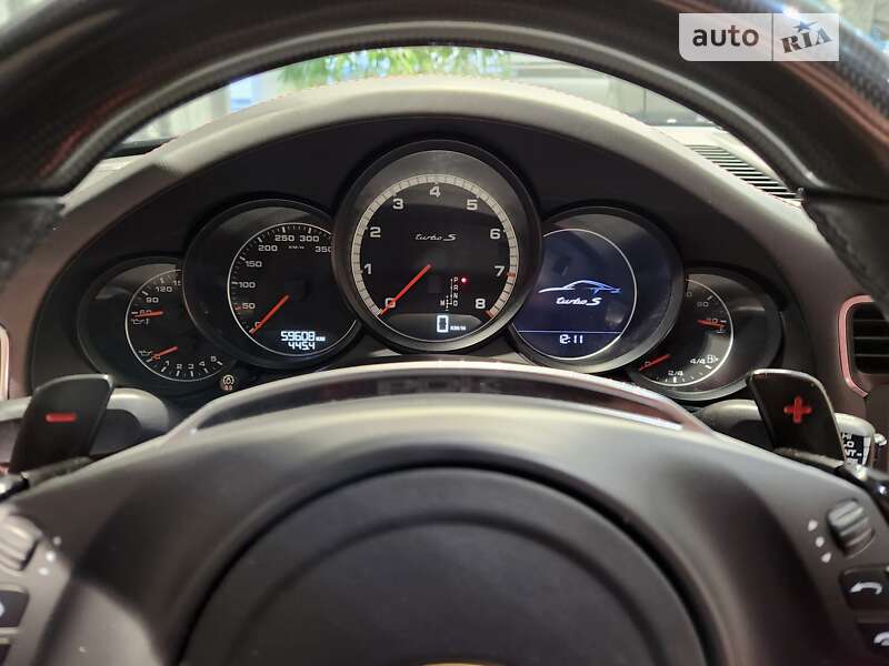 Купе Porsche 911 2013 в Дніпрі