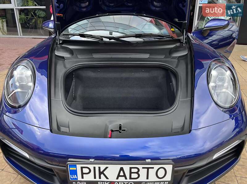 Купе Porsche 911 2022 в Львове