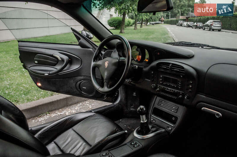 Купе Porsche 911 2002 в Киеве фото 52 Купе Porsche 911 2002 в Киеве