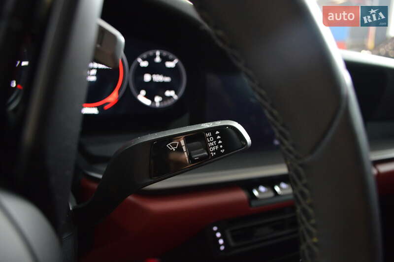 Купе Porsche 911 2022 в Львове