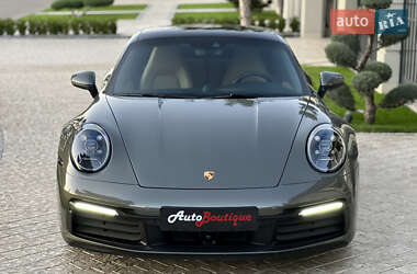 Купе Porsche 911 2019 в 